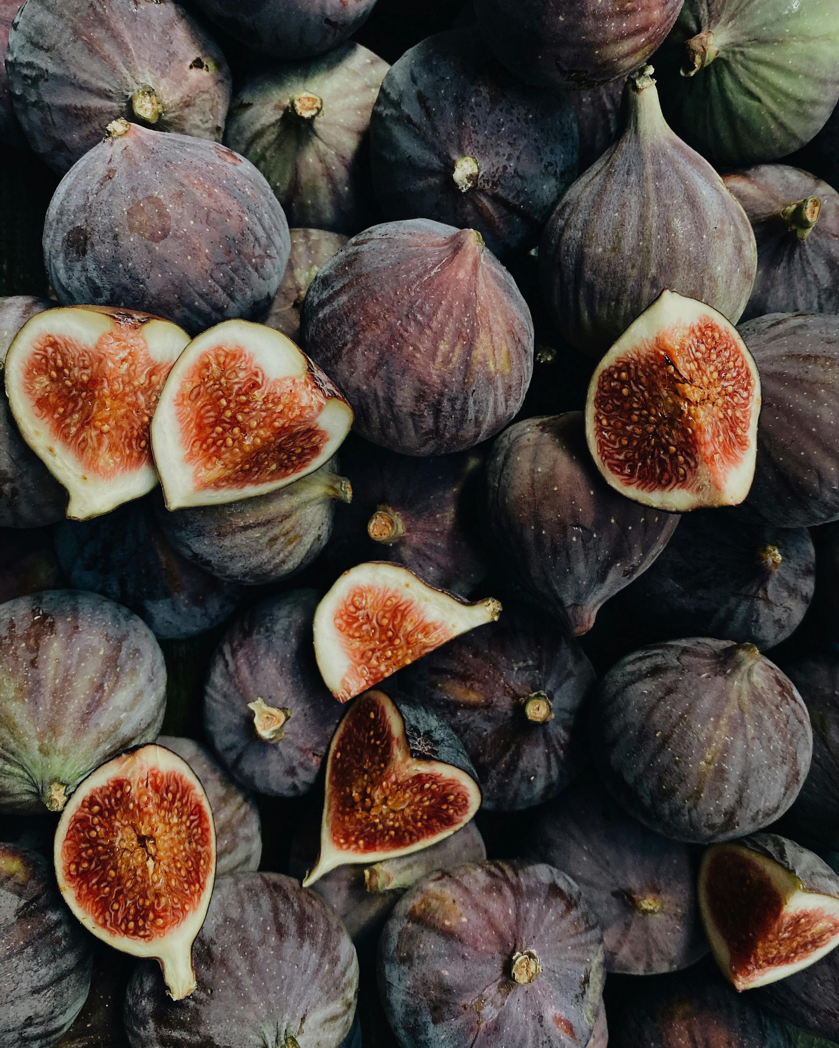 bowl of figs